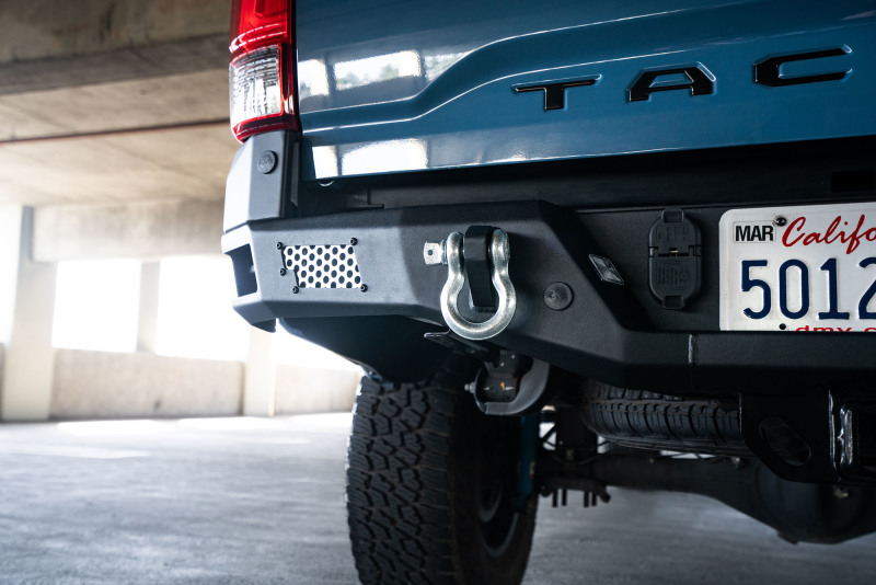 DV8 Offroad 16-23 Toyota Tacoma MTO Series Rear Bumper - Image 2