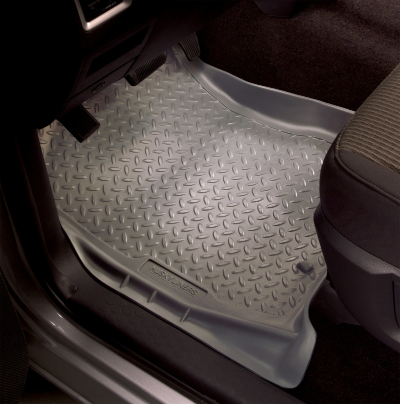 Husky Liners 97-12 Chevrolet Econoline Full Size Classic Style Black Floor Liners - Image 6