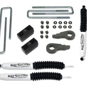 Tuff Country 99-06 Chevy Silverado 1500 4x4 2in Lift Kit (with Rear Lift Blocks SX8000 Shocks)