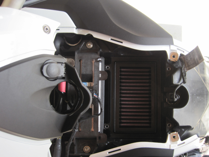 K&N 06-10 BMW F800S/ST Air Filter - Image 3