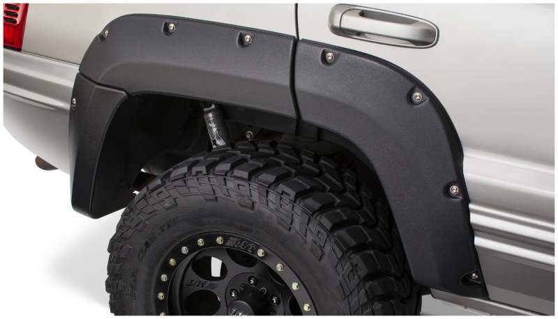 Bushwacker 99-04 Jeep Grand Cherokee Cutout Style Flares 2pc - Black - Image 4