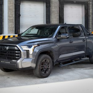 Go Rhino 22-23 Toyota Tundra CrewMax Cab 4dr E-BOARD E1 Electric Running Board Kit - Bedliner Coatng