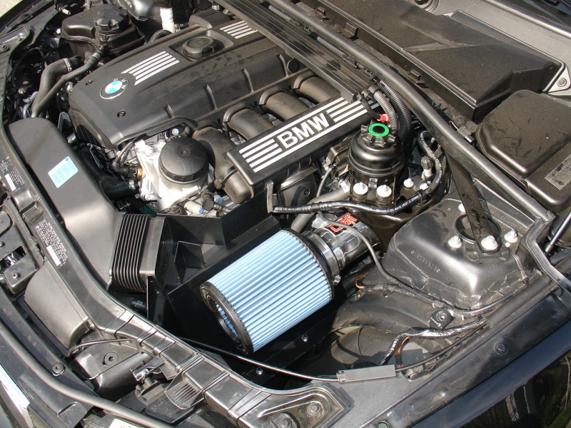 Injen 08-09 128i E82 / 07-09 328i E92 / 2006 330i E92 3.0L 6 Cyl. (Includes Heat Shield) Black Short - Image 5
