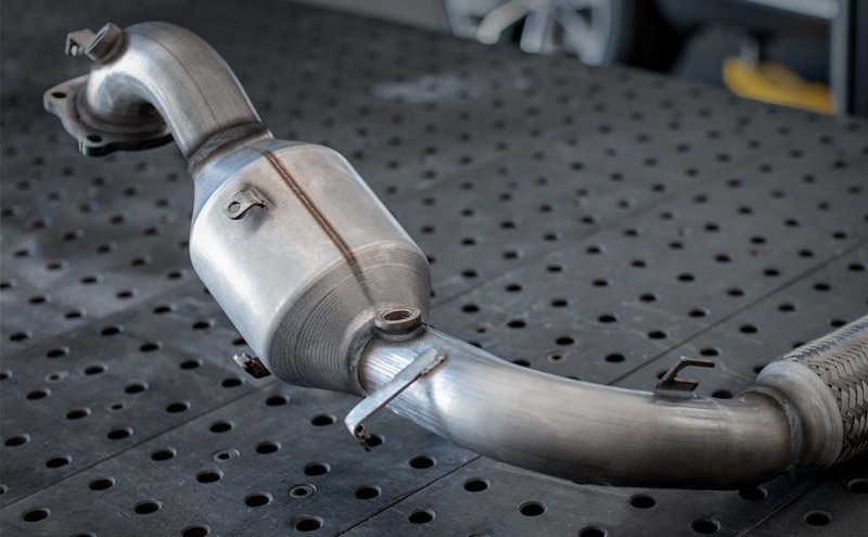 MagnaFlow Conv DF 1990-1994 LS400 V8 4 OEM Underbody - Image 9